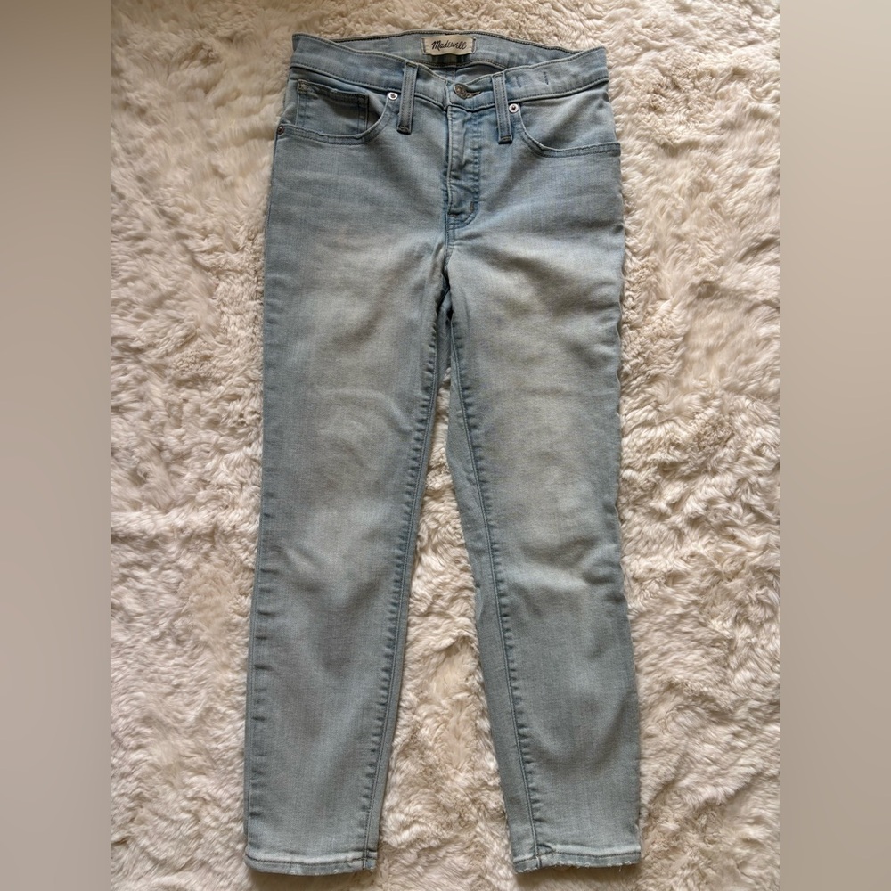 Madewell Petite 9" Mid-Rise Skinny Crop Jeans in Coolmax® Denim, P25, SIMON WASH